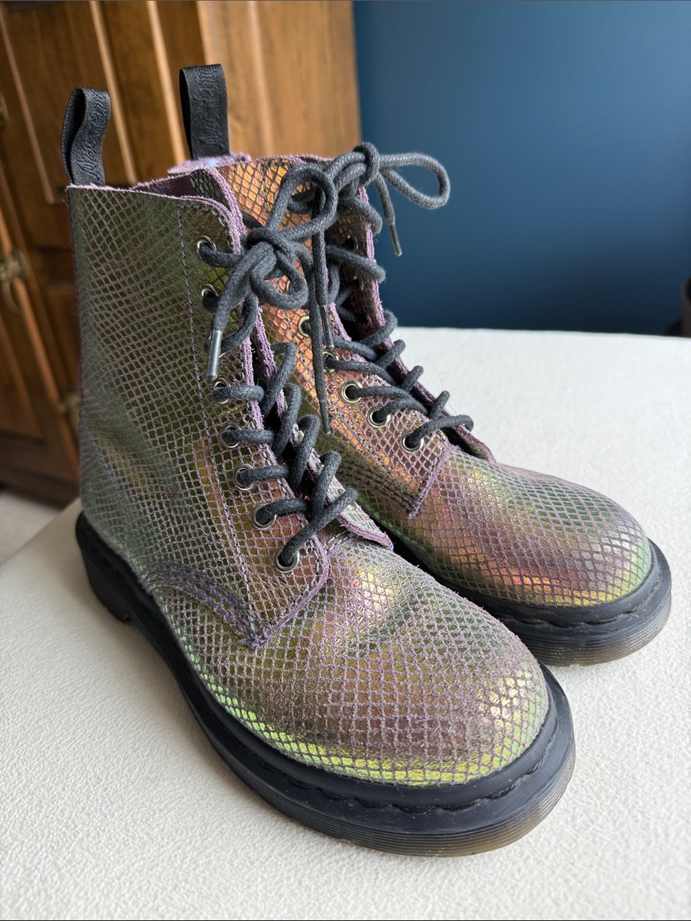 Dr. Martens Iridescent Snakeskin Lace-Up Combat Boots, Sz 5.